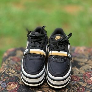Women’s Nike platform shoes